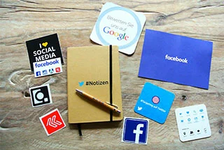 social-media-marketing-image-group-3